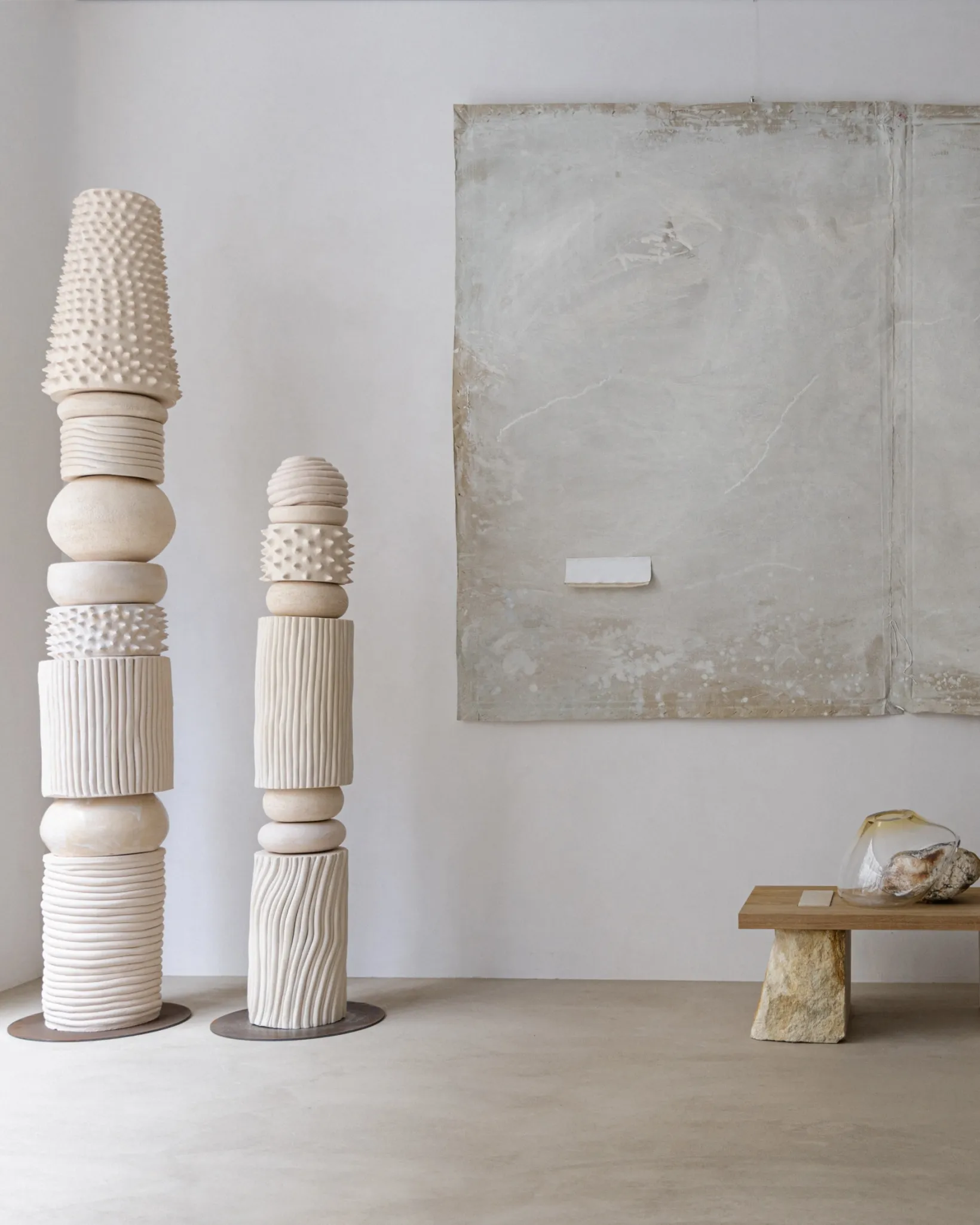 Totem en céramique de taille moyenne