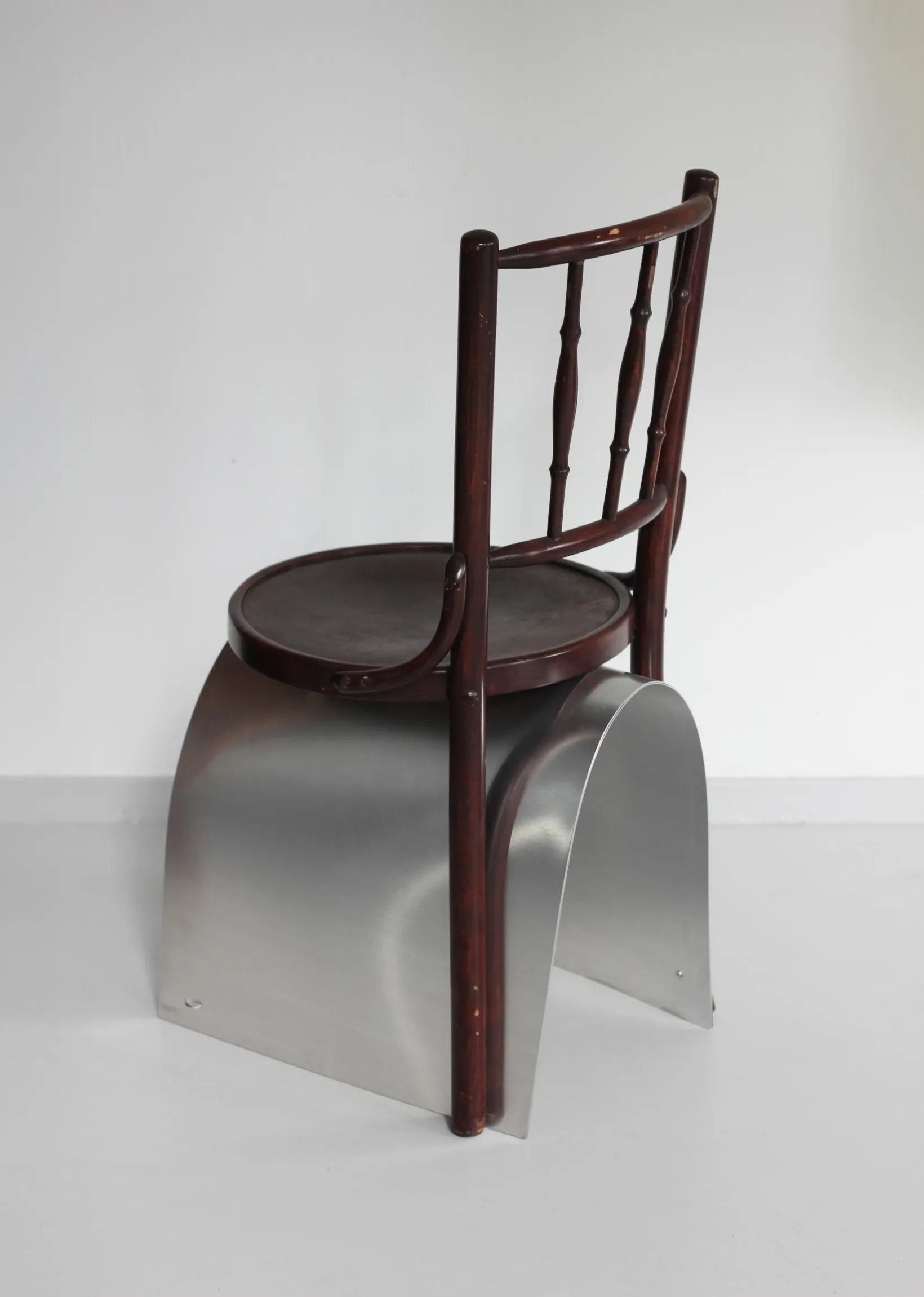 Chair 02